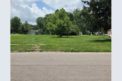 517 N 1st Street, Cambridge, OH 43725 - Photo 1
