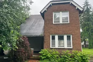 462 Watson St, Akron, OH 44305 - Photo 1