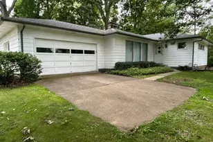 708 Fairwood Rd, New Franklin, OH 44319 - Photo 1