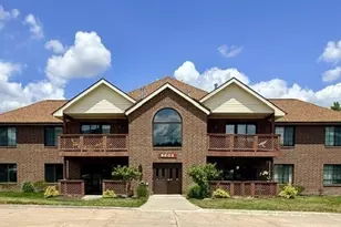 8603 Scenicview Dr, Grandview Heights, OH 44147 - Photo 1