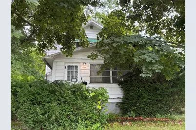 1524 3rd Street SE, Massillon, OH 44646 - Photo 1