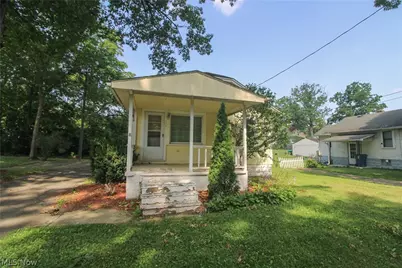710 Battles Avenue, Niles, OH 44446 - Photo 1