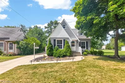 16305 Munn Road, Loveland, OH 44111 - Photo 1