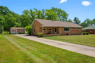 2075 Heatherlane Dr, Grandview Heights, OH 44147 - Photo 1