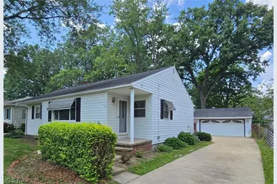 976 N Pasadena Avenue, Elyria, OH 44035 - Photo 1