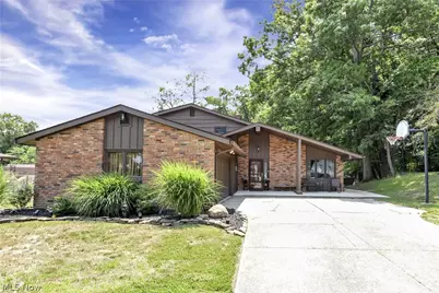 6815 Parkgate Oval, Green Hills, OH 44131 - Photo 1