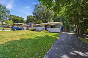3085 Englewood Dr, Stow, OH 44224 - Photo 1
