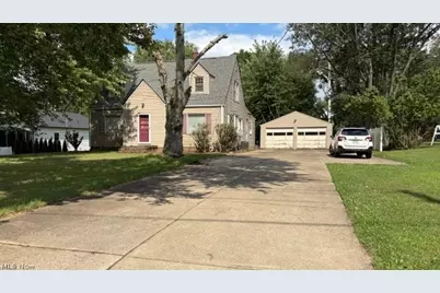 820 Woodlawn Avenue NW, Canton, OH 44708 - Photo 1
