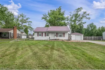 201 W Park Boulevard, Medina, OH 44256 - Photo 1