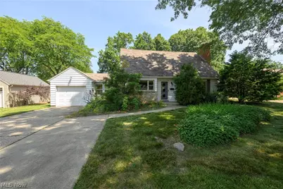2035 Thornhill Drive, Akron, OH 44313 - Photo 1