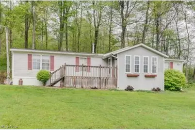 2195 Baird Avenue NE, Paris, OH 44669 - Photo 1