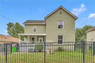 1038 W Hopocan Ave, Barberton, OH 44203 - Photo 1