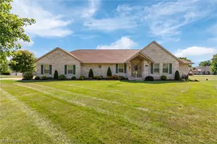 2644 Canaan Dr, Uniontown, OH 44685 - Photo 1