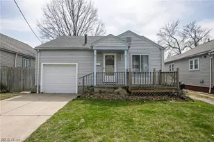 18313 Rockland Ave, Loveland, OH 44135 - Photo 1