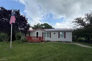 3745 Wayne Ridge Rd, Zanesville, OH 43701 - Photo 1