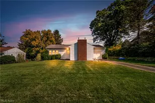 1011 39th St NE, Canton, OH 44714 - Photo 1