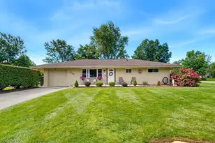1342 Roseland Dr, Macedonia, OH 44056 - Photo 1