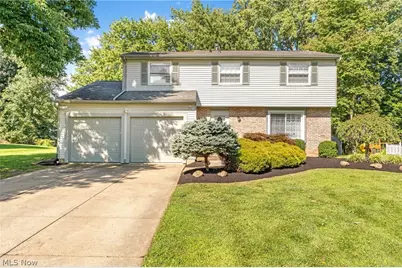 4366 Sunnyview Drive, Uniontown, OH 44685 - Photo 1