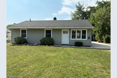 912 East Drive, Sheffield Lake, OH 44054 - Photo 1