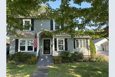 925 4th Street NW, New Philadelphia, OH 44663 - Photo 1