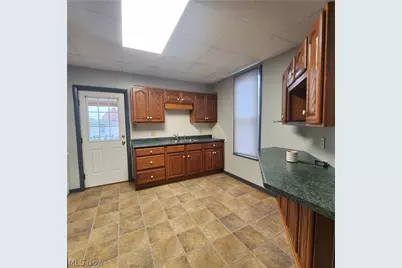 141 Highland Avenue, Cambridge, OH 43725 - Photo 1