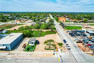 942 Pine St, Abilene, TX 79601 - Photo 2