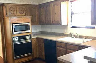 2257 Bolden Rd, Irving, TX 75060 - Photo 6