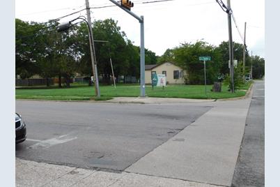 1906 N Travis, Sherman, TX 75092 - Photo 1