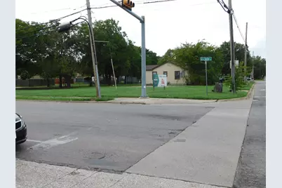 1906 N Travis, Sherman, TX 75092 - Photo 1