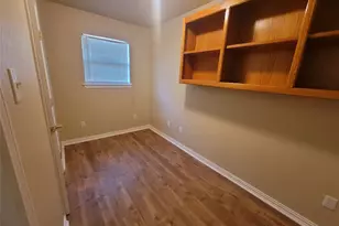 606 S Hubbard St, Alvord, TX 76225 - Photo 8