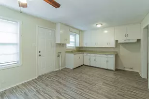 1006 Avenue C, Duncanville, TX 75137 - Photo 6