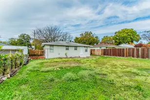 1006 Avenue C, Duncanville, TX 75137 - Photo 12