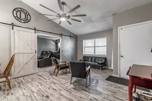 805 N Fullerton Avenue, Dawson, TX 76639 - Photo 8