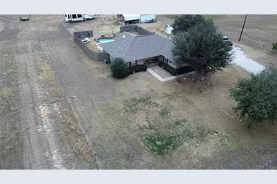 349 Horseshoe Drive, Springtown, TX 76082 - Photo 16