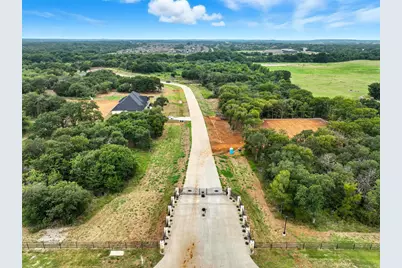 1625 Private Access 60200, Burleson, TX 76028 - Photo 1