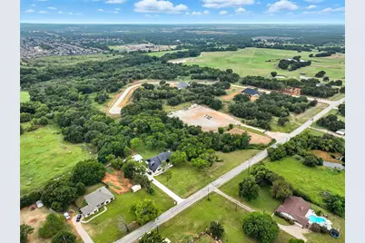 1625 Private Access 60200, Burleson, TX 76028 - Photo 8