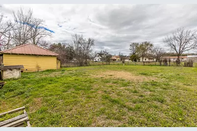905 E McLennan Avenue, Mart, TX 76664 - Photo 30
