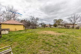 905 E McLennan Ave, Mart, TX 76664 - Photo 30