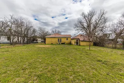 905 E McLennan Avenue, Mart, TX 76664 - Photo 28