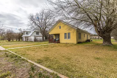 905 E McLennan Avenue, Mart, TX 76664 - Photo 4