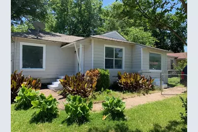 2410 E Overton Road, Dallas, TX 75216 - Photo 1