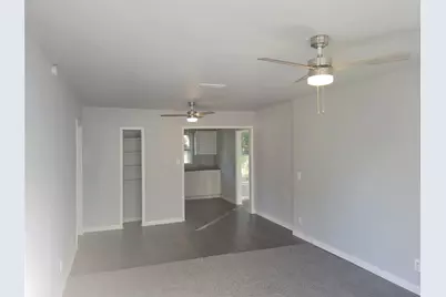 2410 E Overton Road, Dallas, TX 75216 - Photo 10