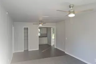 2410 E Overton Rd, Dallas, TX 75216 - Photo 10