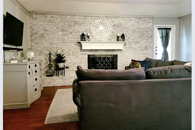 221 Lansford Drive, Benbrook, TX 76126 - Photo 6