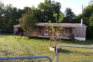 5410 Ashworth Ct, Granbury, TX 76048 - Photo 2