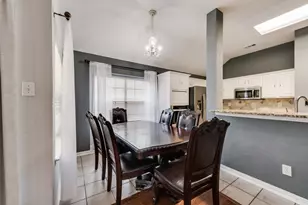 204 Fox Wood Dr, McKinney, TX 75071 - Photo 8