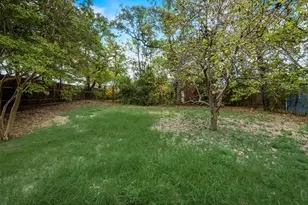 703 Johns Dr, Euless, TX 76039 - Photo 20