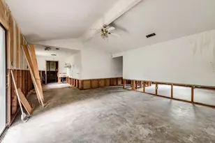 703 Johns Dr, Euless, TX 76039 - Photo 6