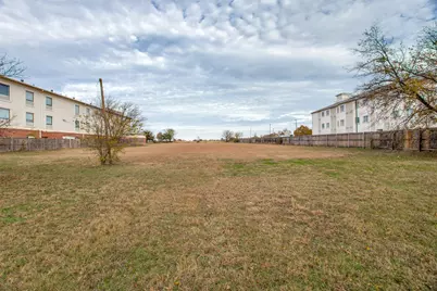 1724 W Henderson Street, Cleburne, TX 76033 - Photo 8