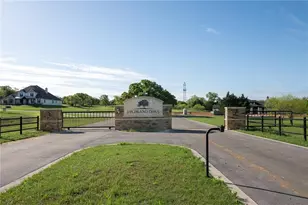 4112 Highland Oaks Ln, Cleburne, TX 76031 - Photo 1